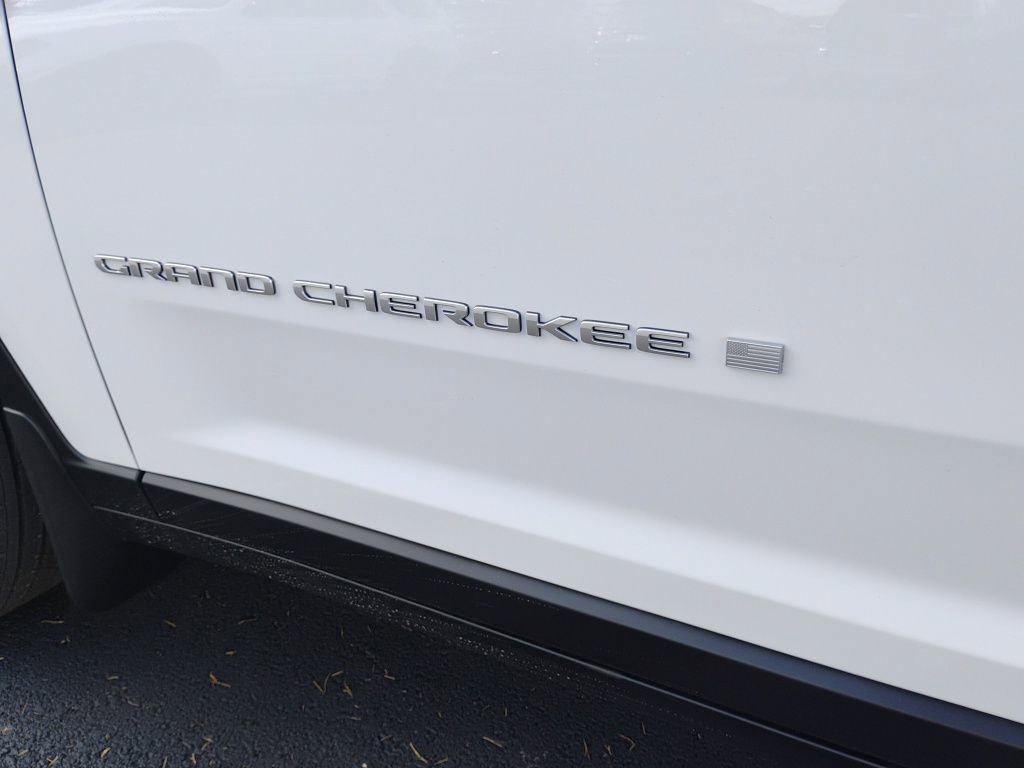 New 2025 Jeep Grand Cherokee Laredo X w/ Trailer Tow Package image 10