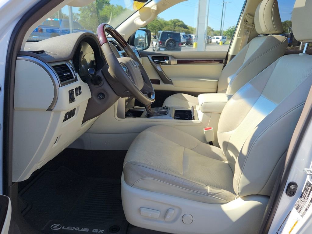 Used 2019 Lexus GX 460 Premium w/ Premium Package AWD/4WD image 10