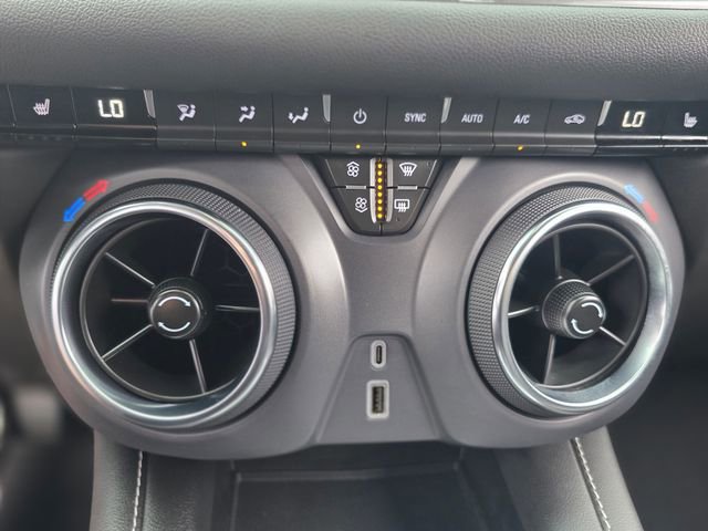 Used 2025 Chevrolet Blazer LT image 33