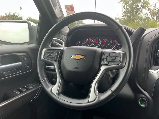 Used 2022 Chevrolet Silverado 1500 LTZ AWD/4WD image 22