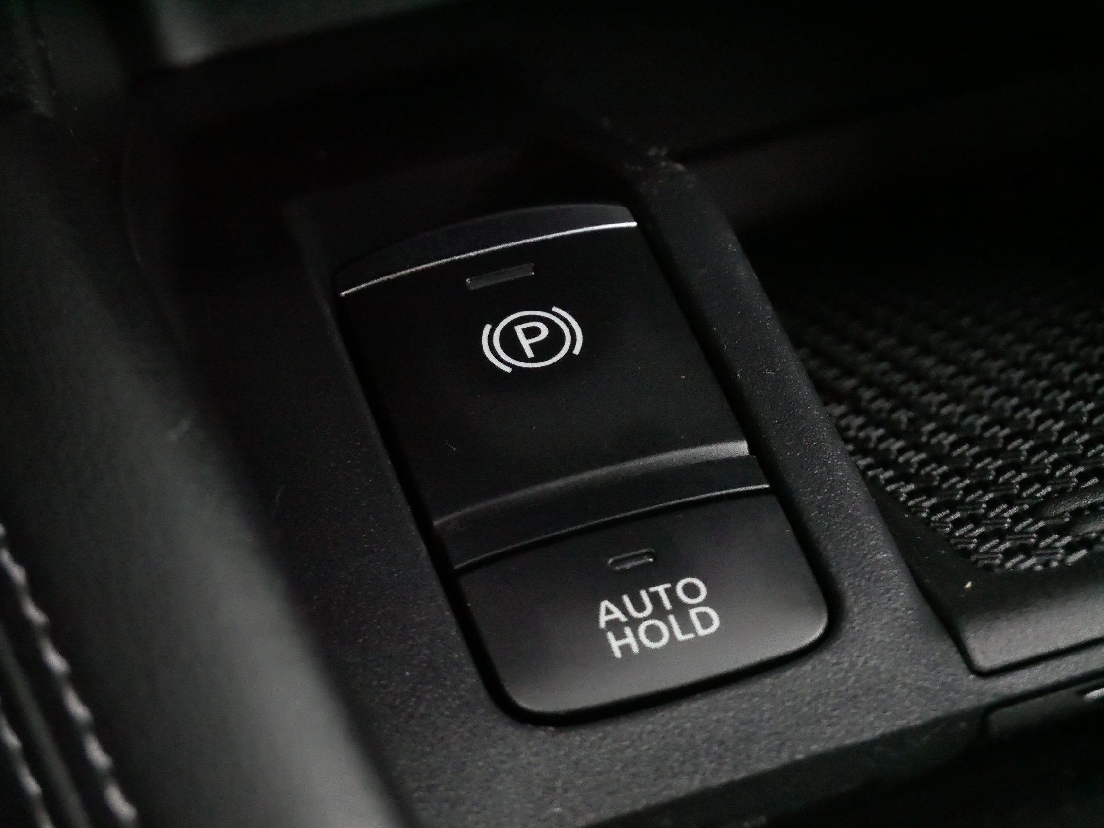 Used 2021 Nissan Kicks SR w/ SR Premium Package image 28