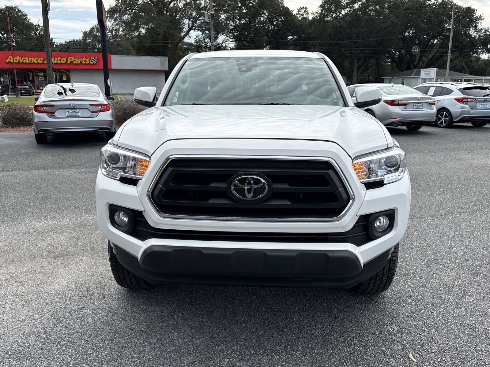 Used 2023 Toyota Tacoma SR5 w/ Technology Package AWD/4WD image 8