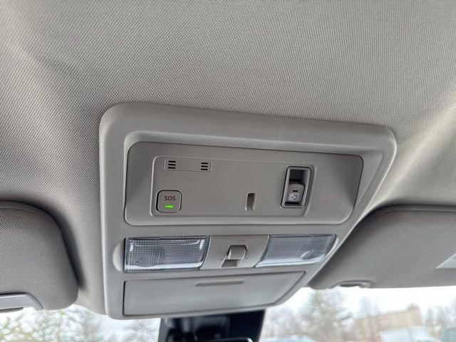 Used 2024 Nissan Titan SV w/ SV Convenience Package image 56