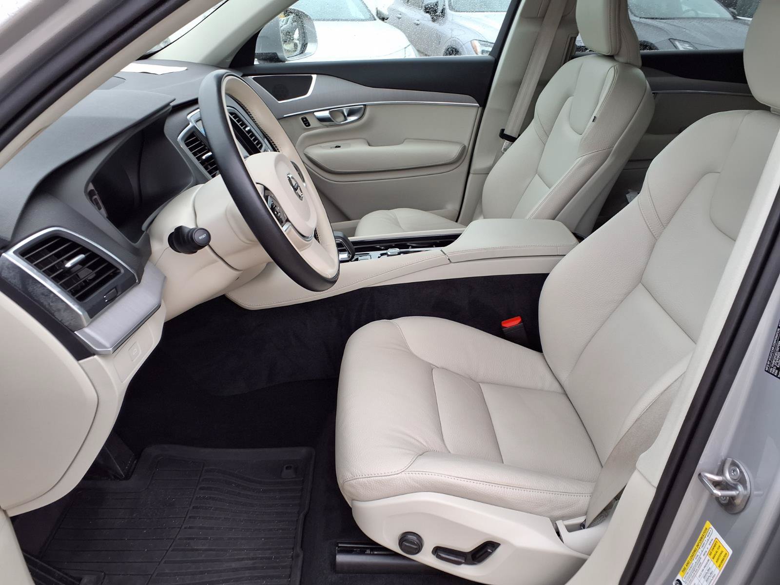 Used 2025 Volvo XC90 B5 Core w/ Protection Package Premier AWD/4WD image 21