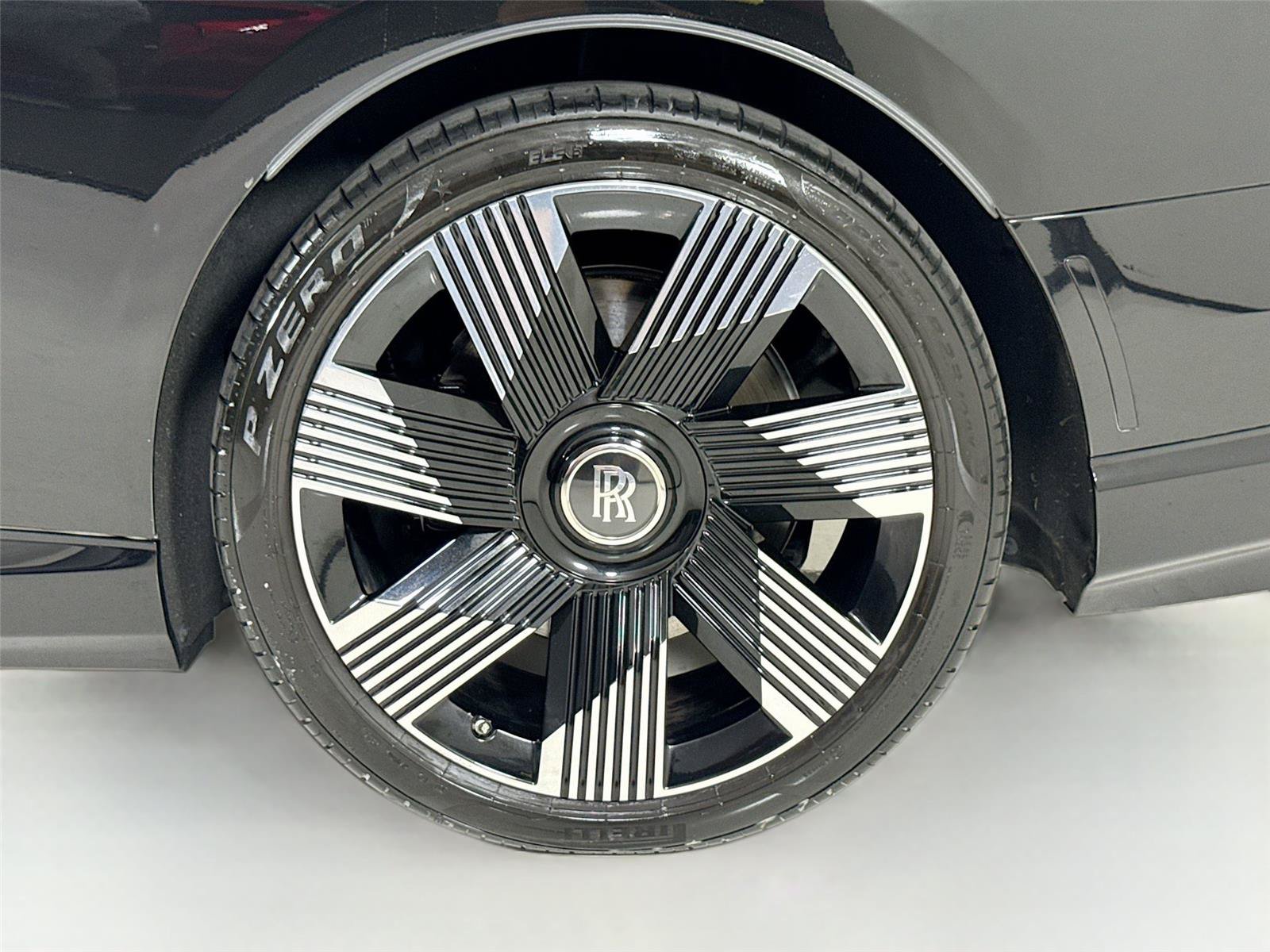 Used 2024 Rolls-Royce Spectre w/ Spectre Launch Package AWD/4WD image 39