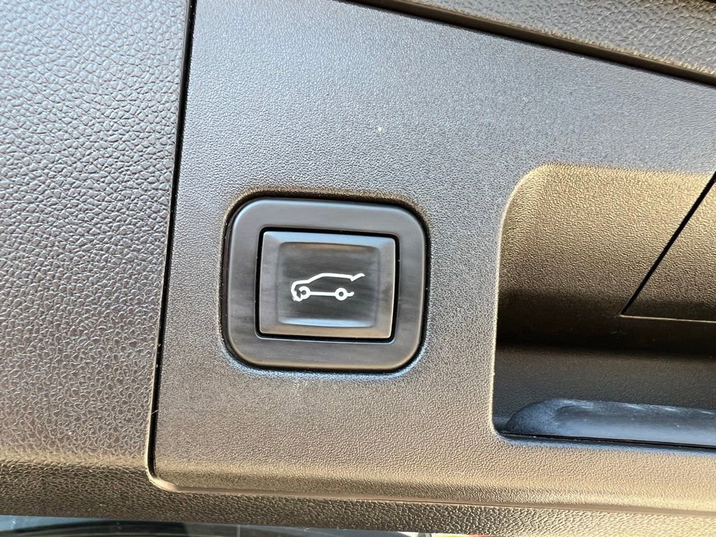 Used 2019 Cadillac XT4 Sport AWD/4WD image 19