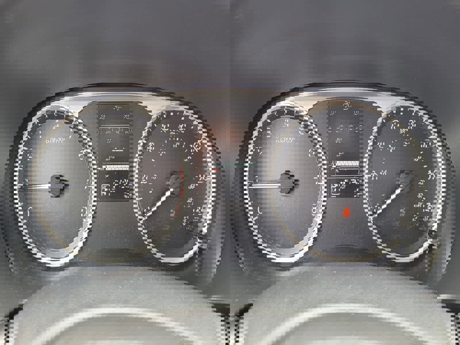 New 2025 Nissan Kicks Play S image 14