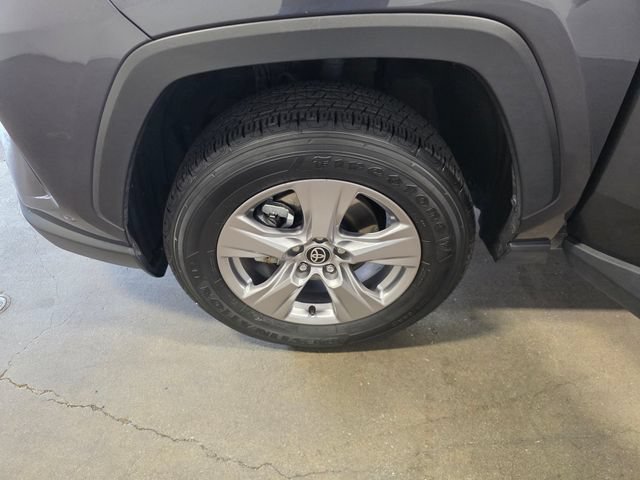 Used 2025 Toyota RAV4 XLE AWD/4WD image 31