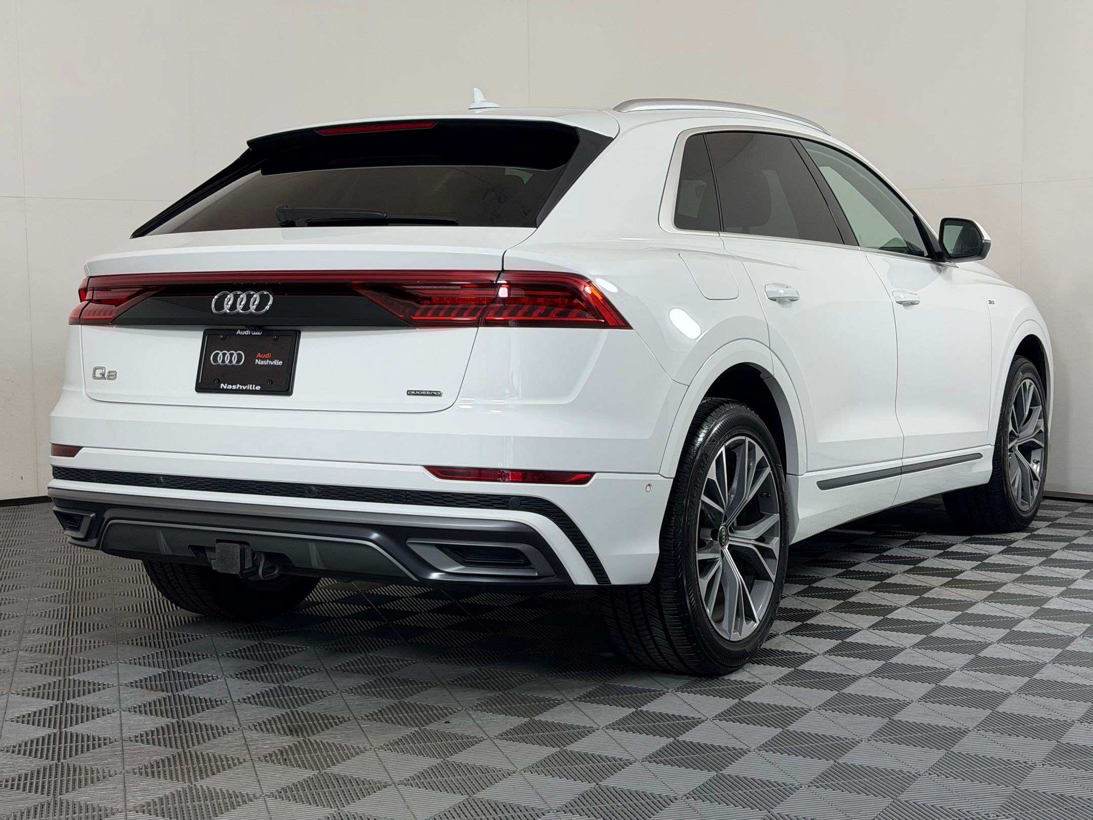 Certified 2023 Audi Q8 Premium Plus w/ Premium Plus Package AWD/4WD image 9