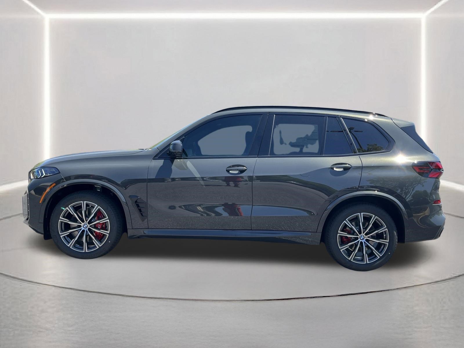 New 2026 BMW X5 xDrive40i w/ M Sport Package AWD/4WD image 24