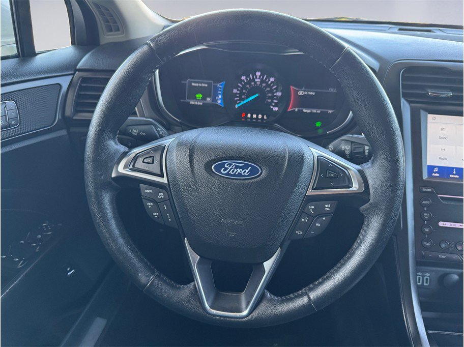 Used 2019 Ford Fusion Energi Titanium FWD image 13