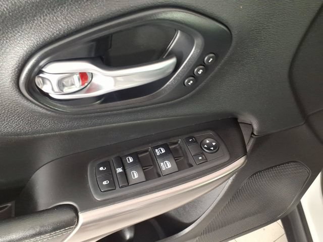 Used 2019 Jeep Cherokee Limited AWD/4WD image 14
