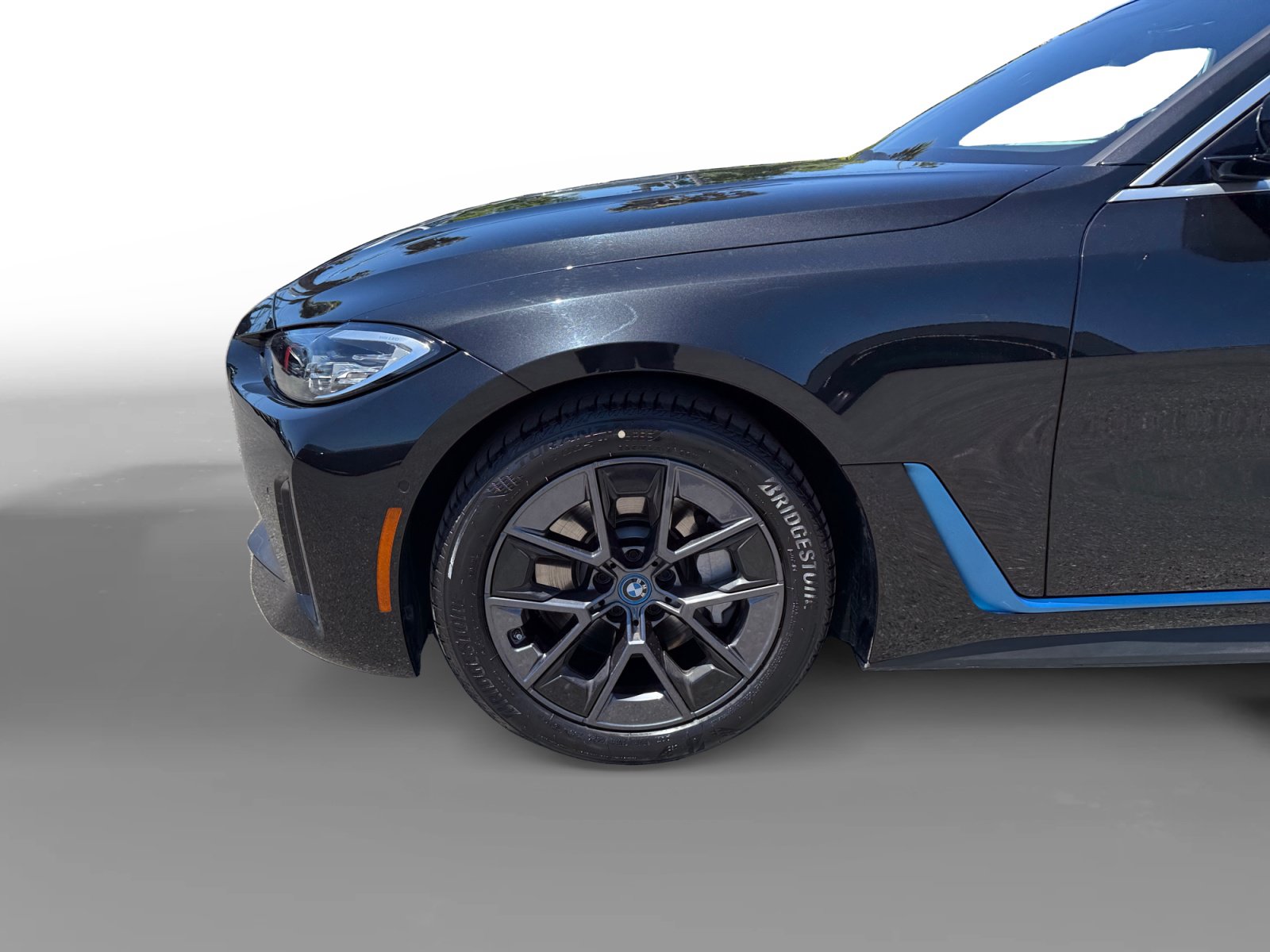 Used 2024 BMW i4 eDrive40 RWD image 9
