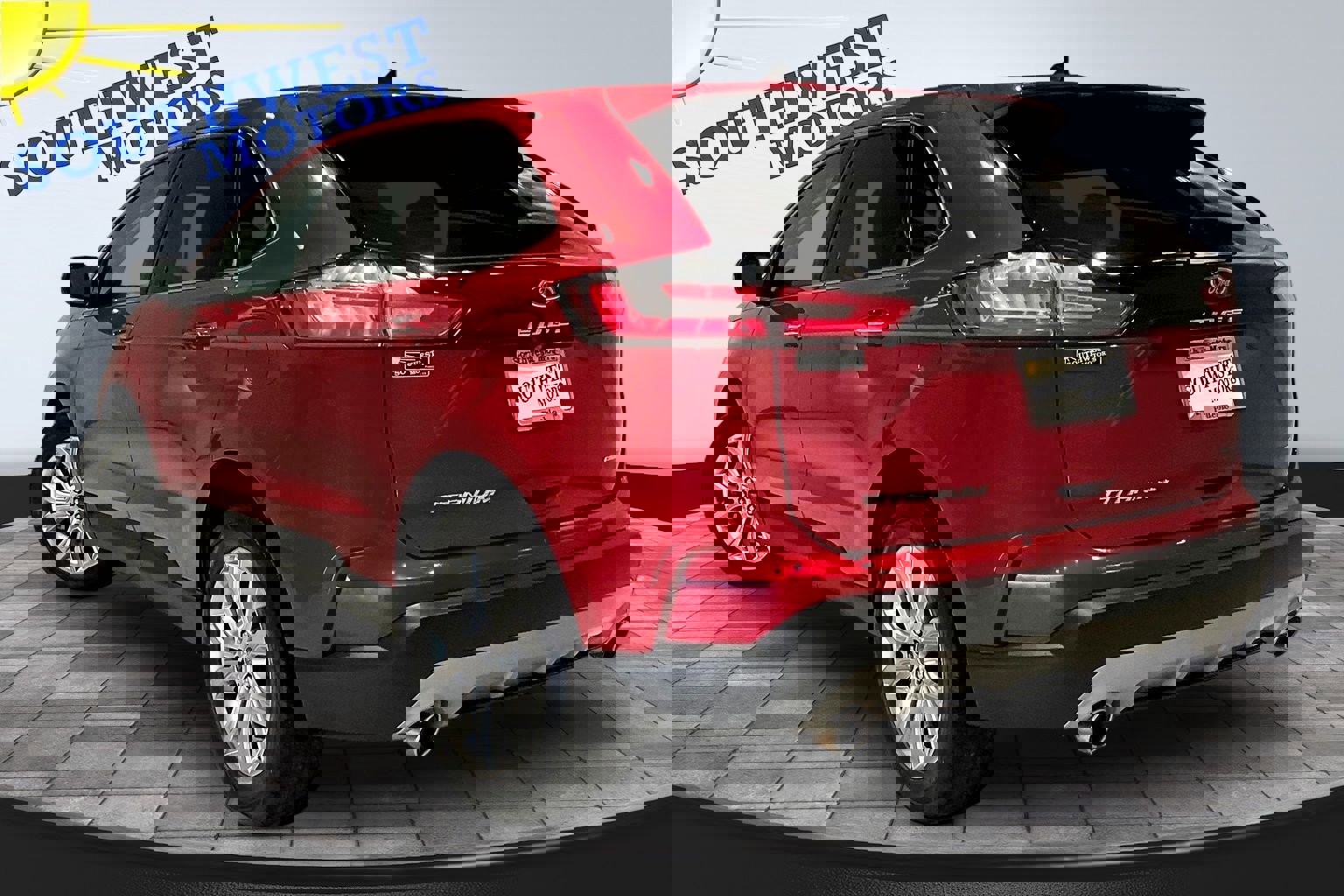 Used 2022 Ford Edge Titanium image 4