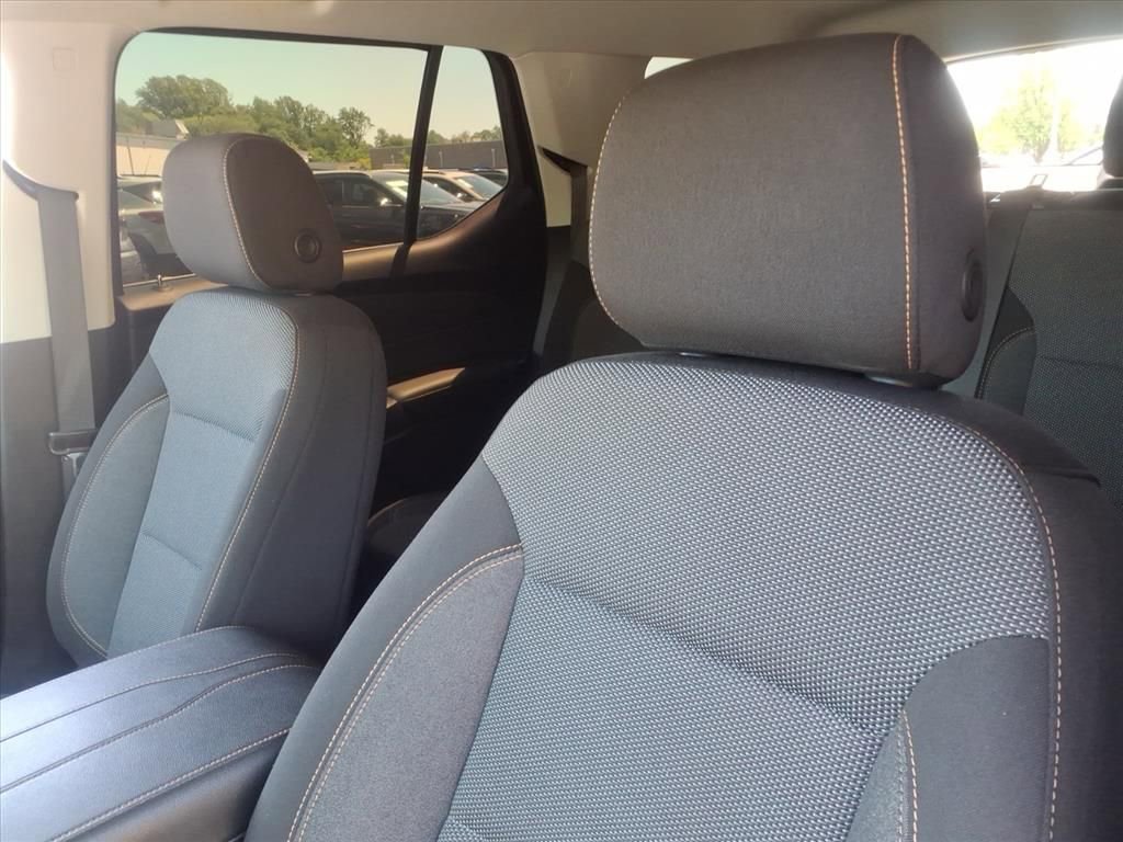 Used 2021 Chevrolet Traverse LS AWD/4WD image 12
