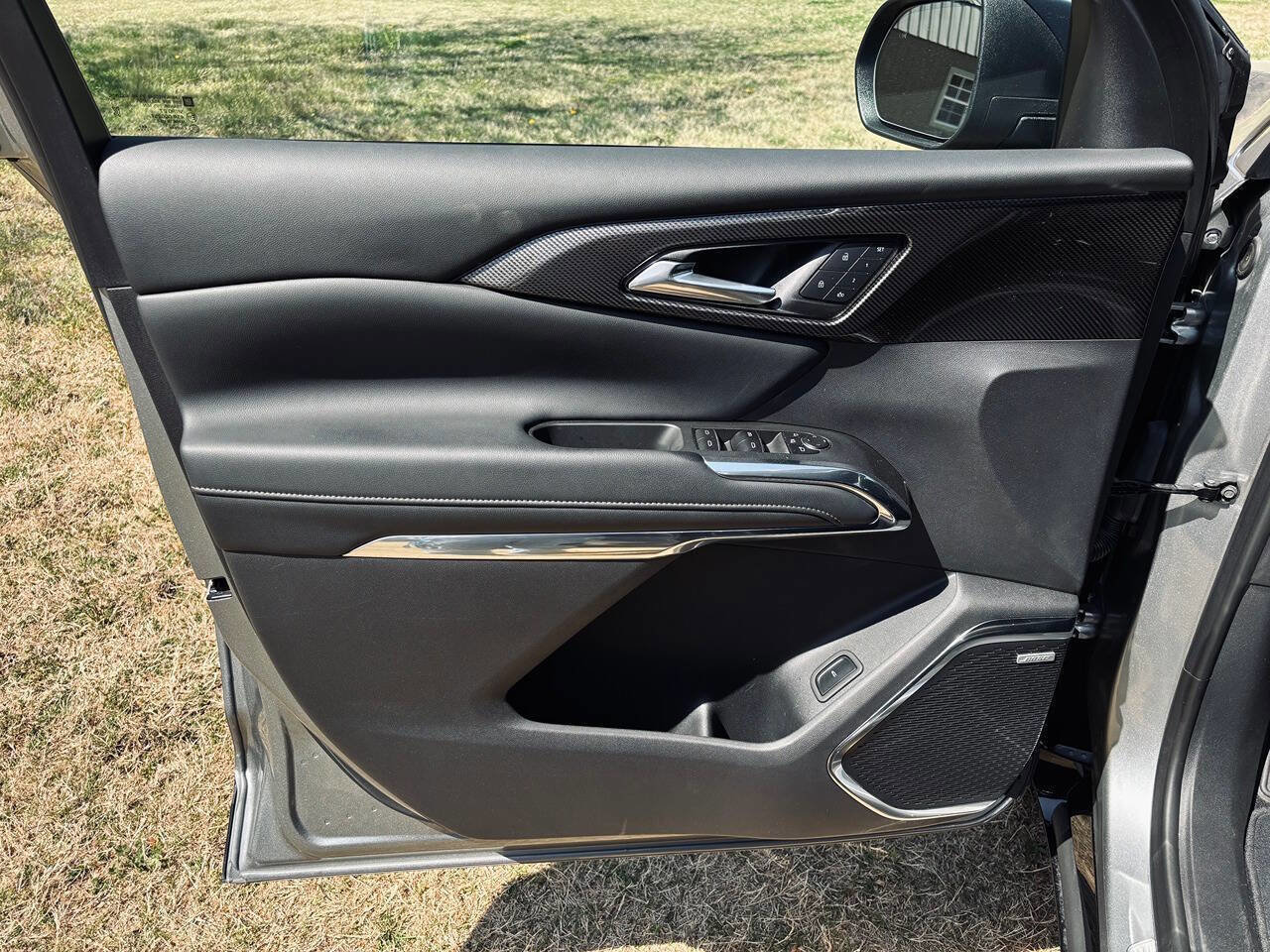 Used 2025 Chevrolet Traverse High Country image 10