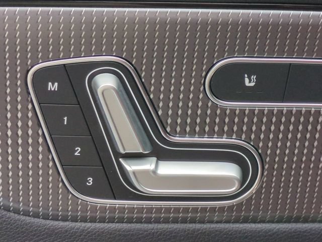 Used 2020 Mercedes-Benz GLB 250 4MATIC image 22
