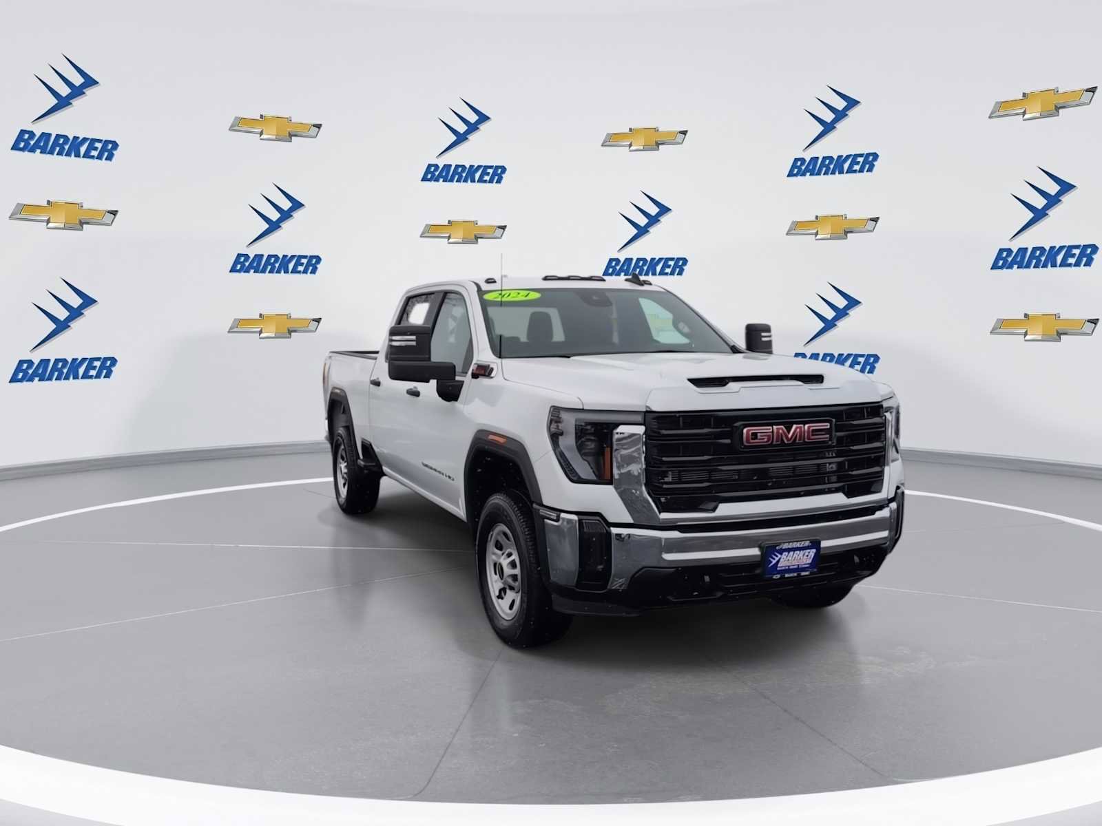 Used 2024 GMC Sierra 2500 Pro w/ Convenience Package image 3