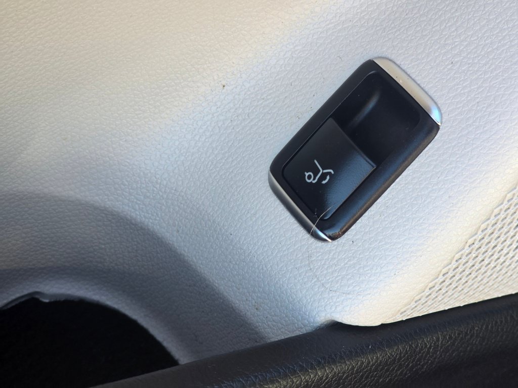 Used 2019 Mercedes-Benz GLA 250 image 37