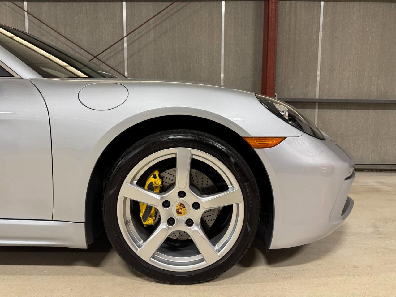 Used 2018 Porsche 718 Cayman Base 2dr Coupe image 38