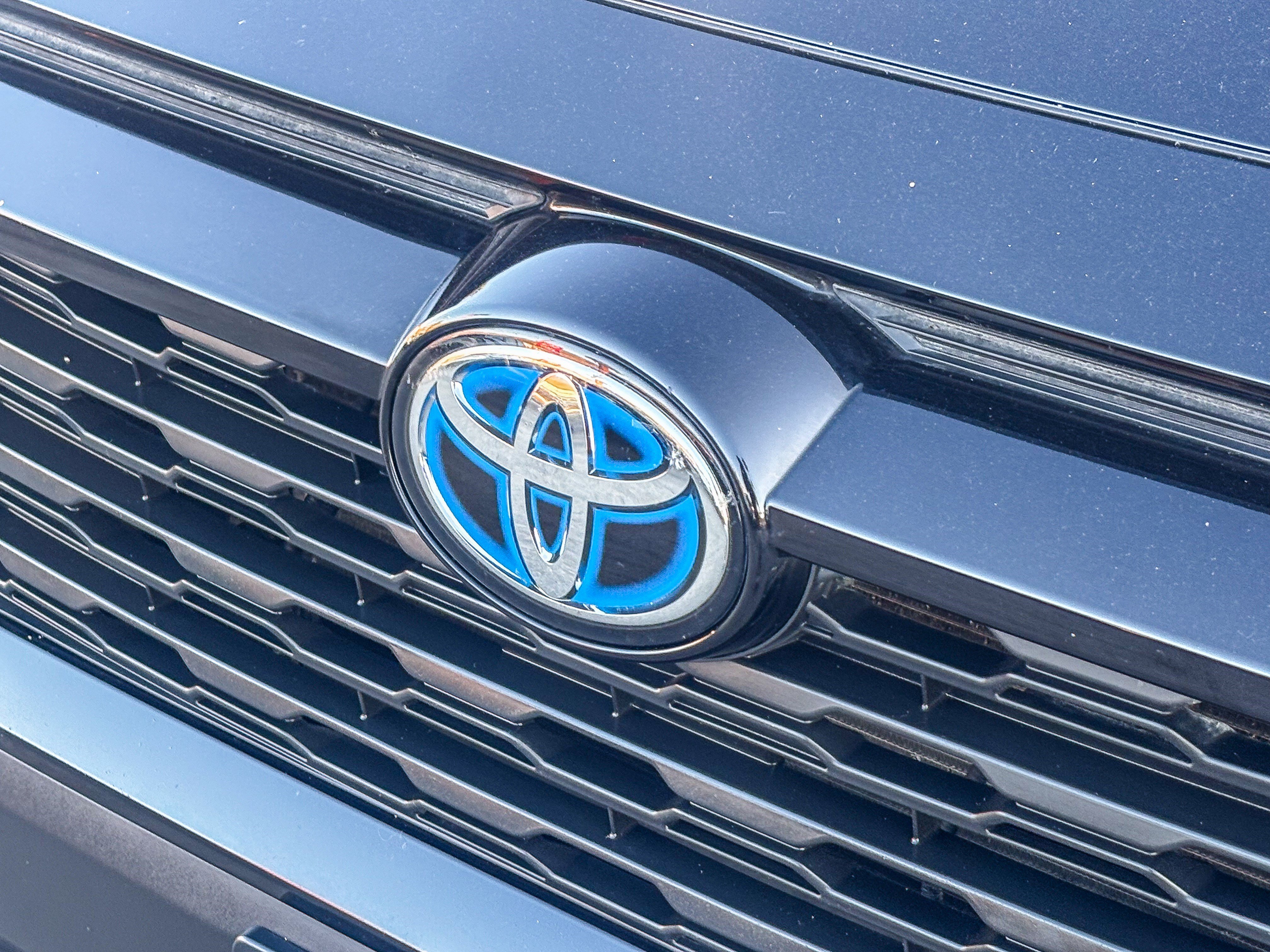 Used 2024 Toyota RAV4 AWD Hybrid image 10