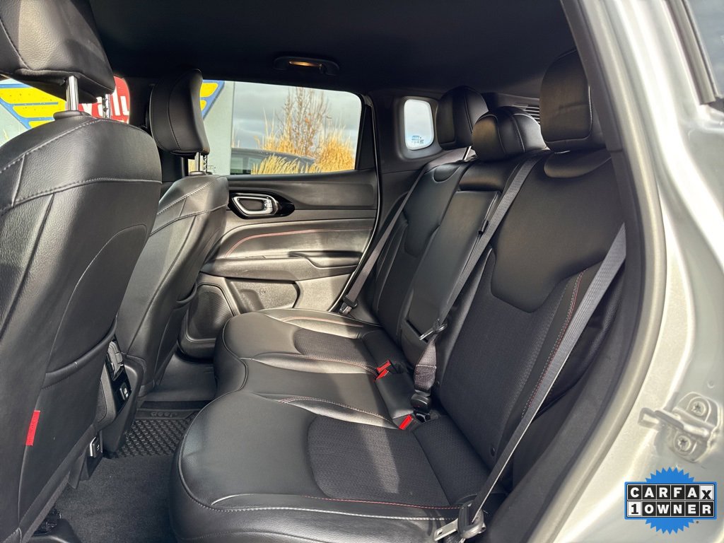 Used 2025 Jeep Compass Trailhawk image 15