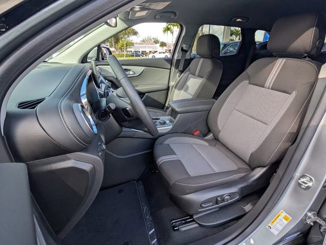 New 2026 Chevrolet Blazer LT w/ LPO, Black Sport Package image 4