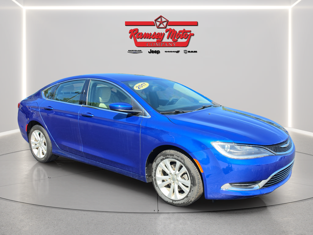 Used 2017 Chrysler 200 Limited Platinum FWD image 7