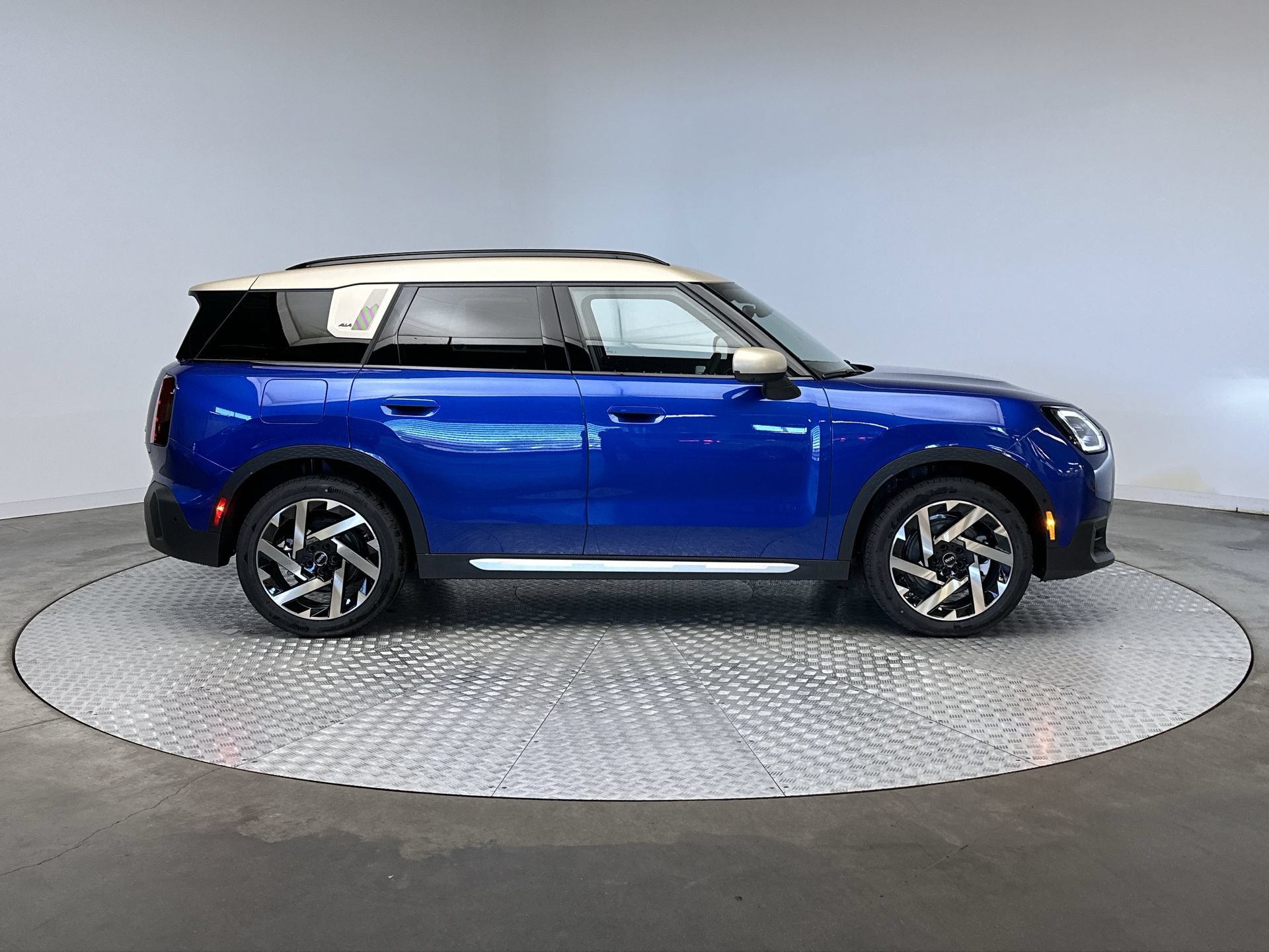 Certified 2026 MINI Cooper Countryman S w/ Comfort Package Max AWD/4WD image 10