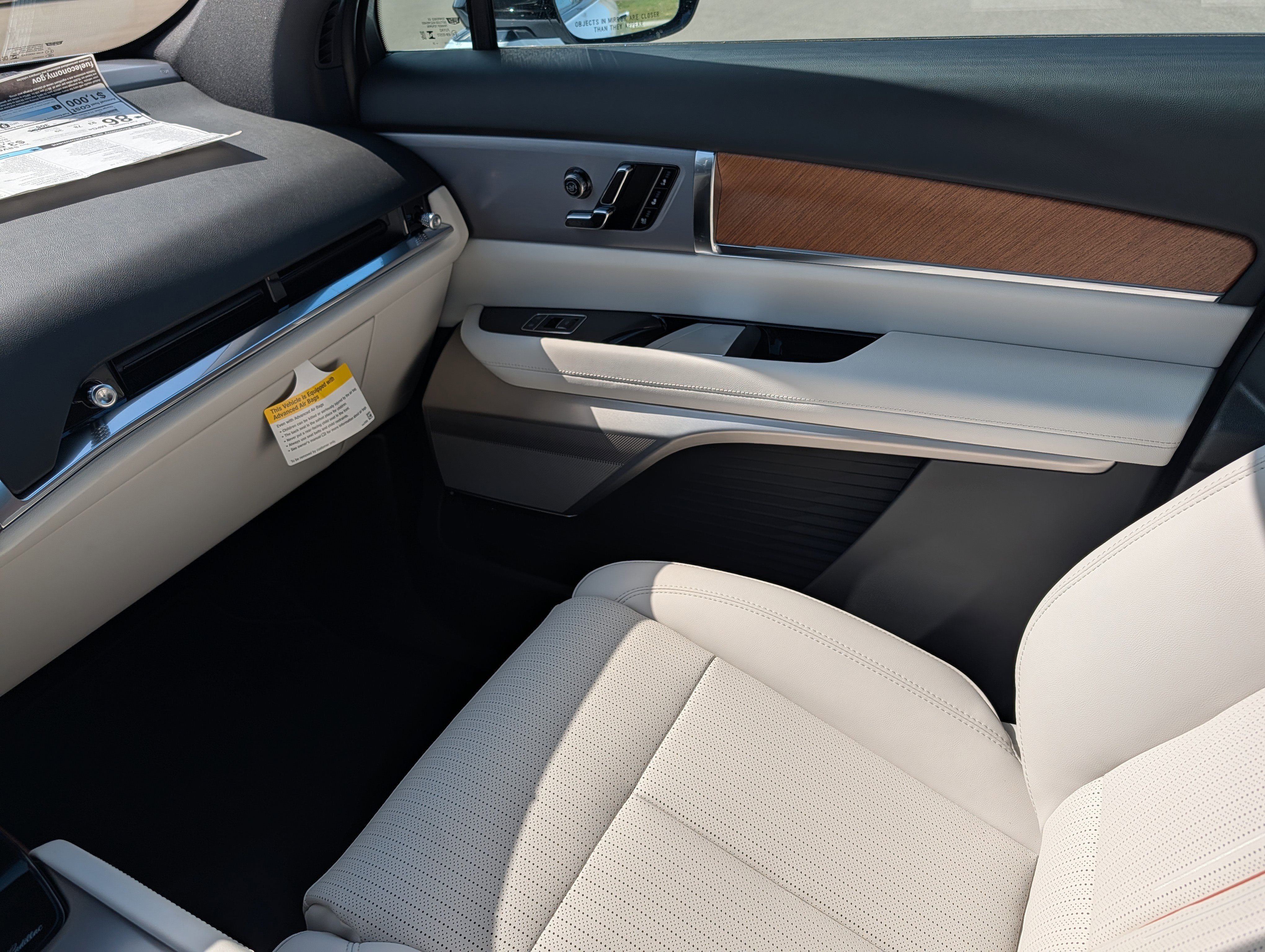 New 2026 Cadillac Vistiq Sport AWD/4WD image 9