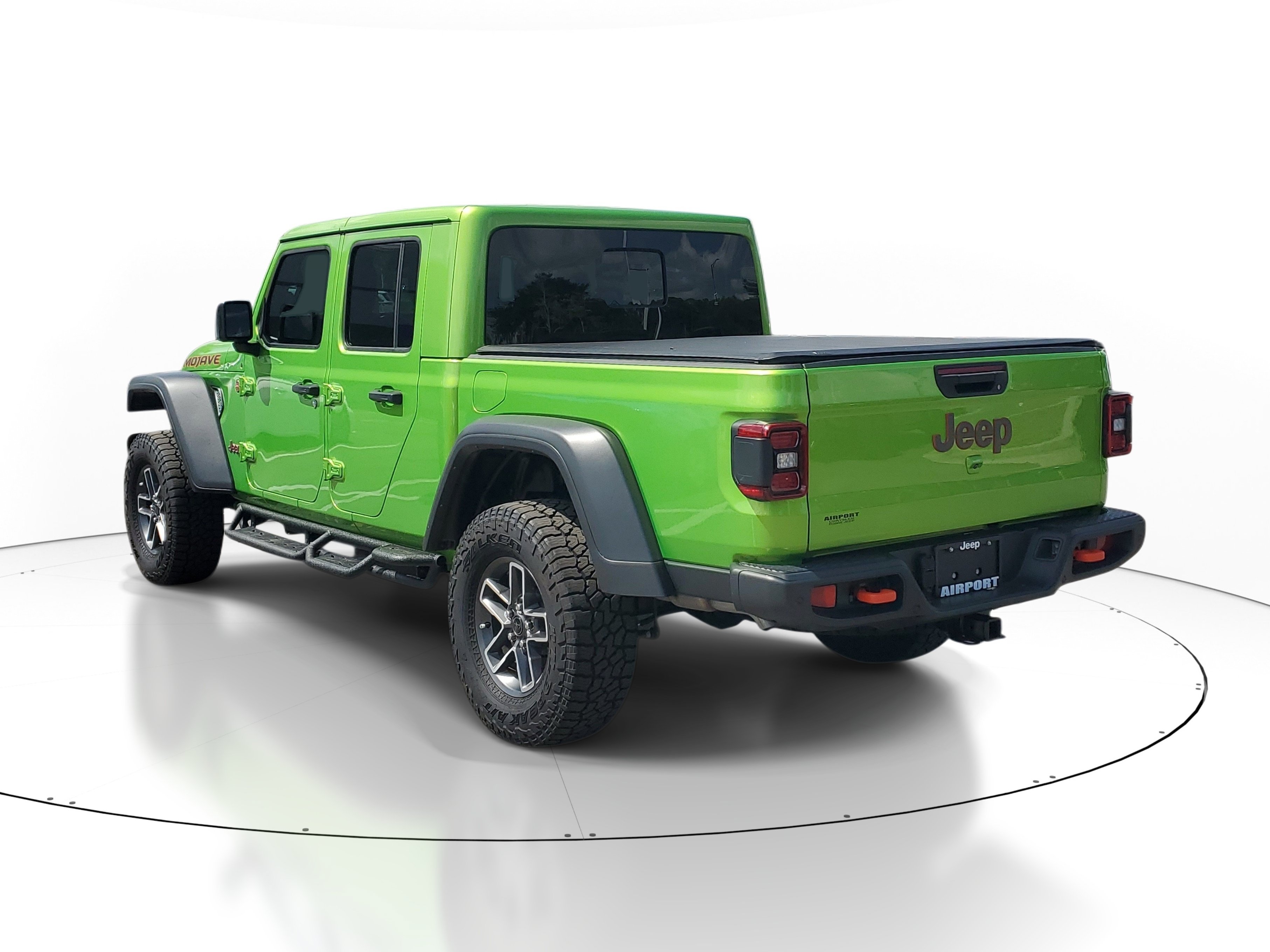 Used 2025 Jeep Gladiator Mojave w/ Safety Group AWD/4WD image 5