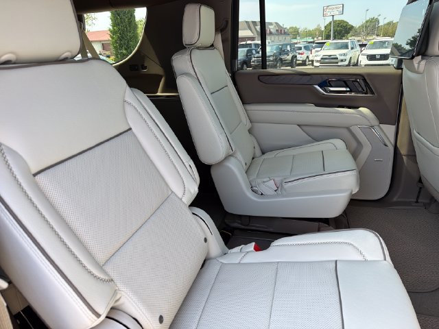 New 2026 GMC Yukon XL Denali w/ Denali Reserve Package AWD/4WD image 22