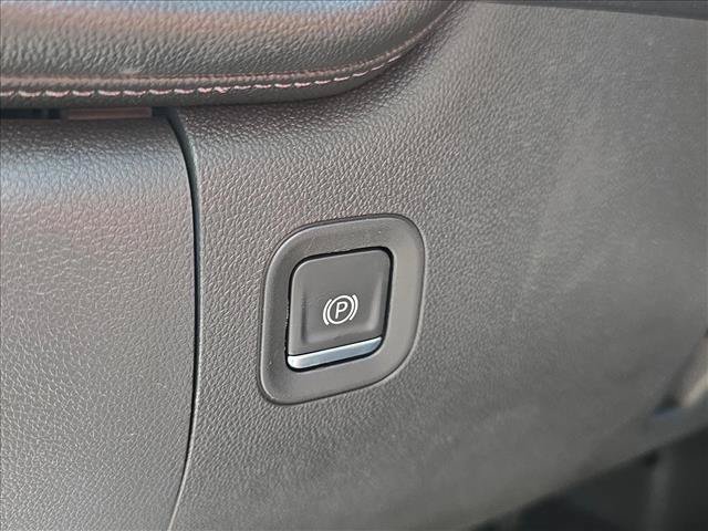 Used 2019 Chevrolet Silverado 1500 RST AWD/4WD image 10