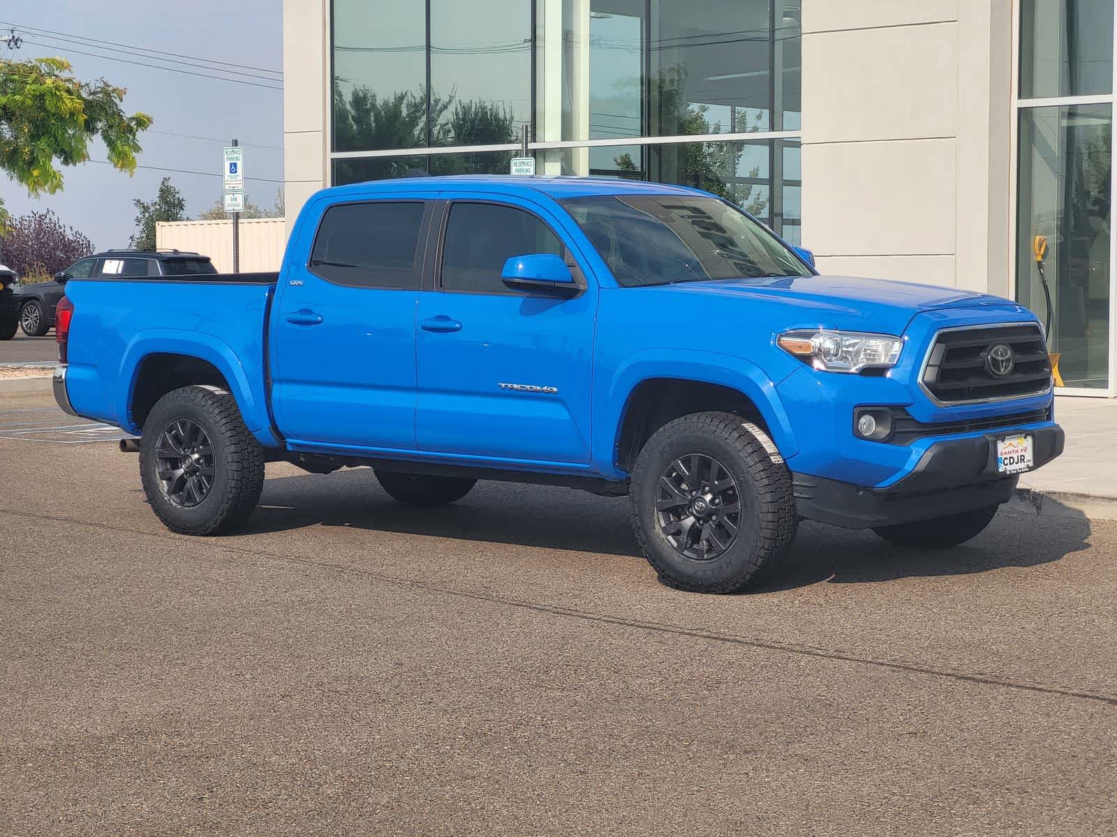 Used 2020 Toyota Tacoma SR5 RWD image 3