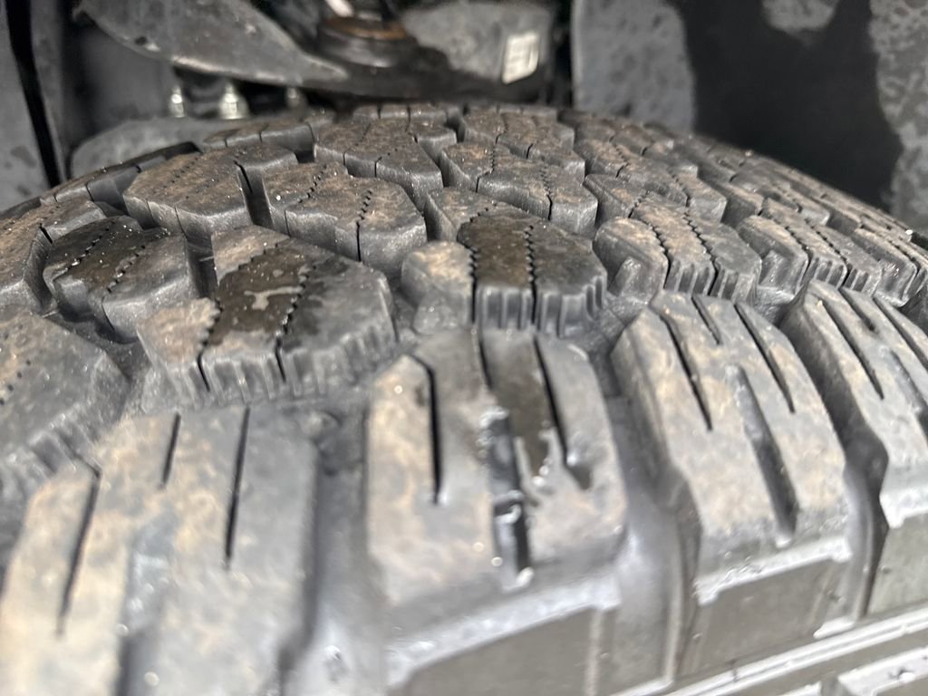 Used 2022 Nissan Frontier PRO-4X w/ Off-Road Protection Package image 30