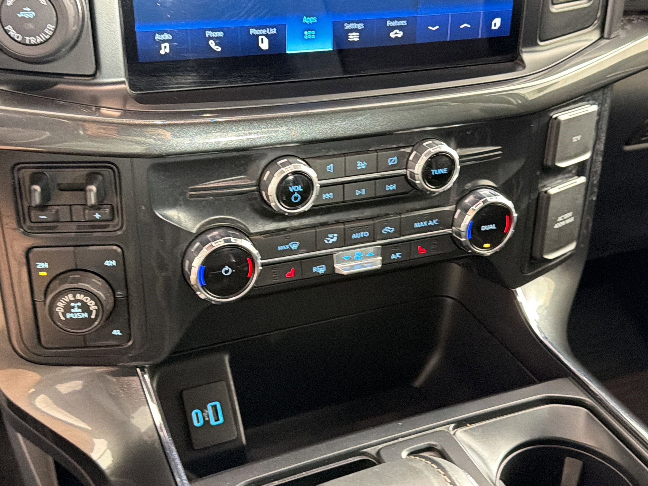 Used 2022 Ford F150 XLT w/ Equipment Group 302A High AWD/4WD image 18