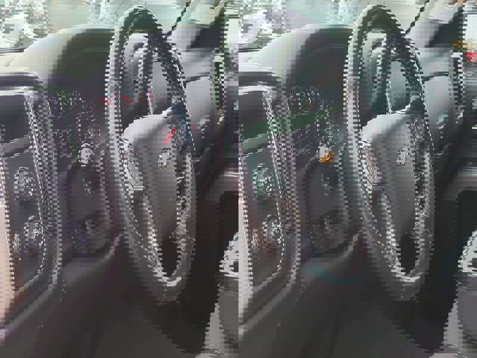 Used 2018 Chevrolet Silverado 1500 LT AWD/4WD image 10