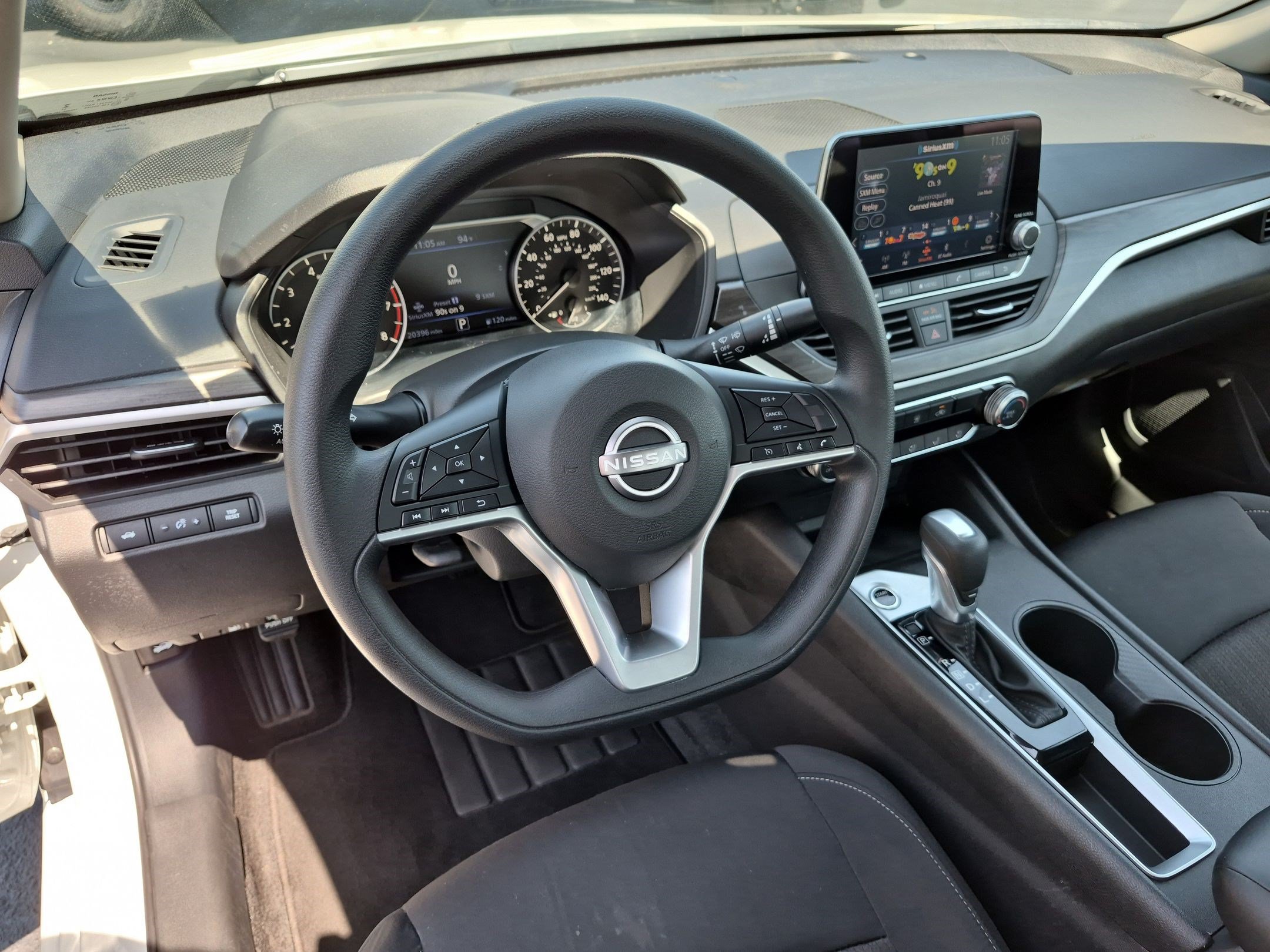 Used 2025 Nissan Altima 2.5 SV FWD image 16