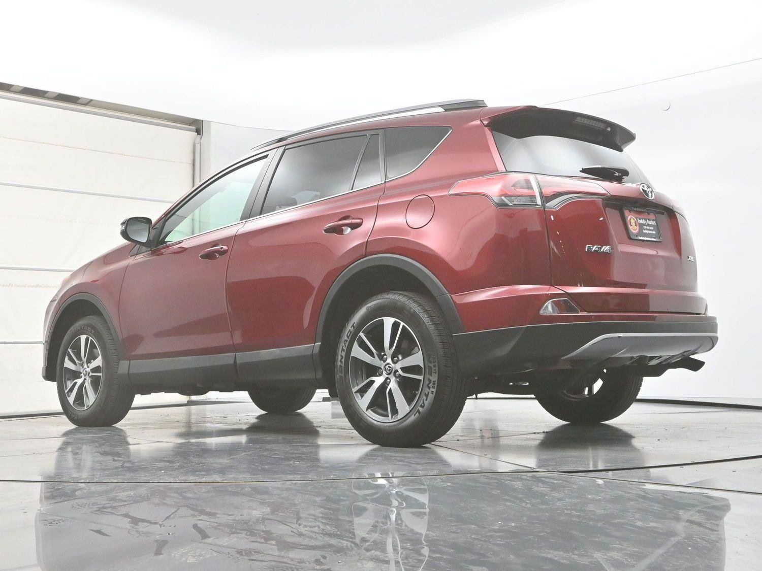 Used 2018 Toyota RAV4 XLE FWD image 28
