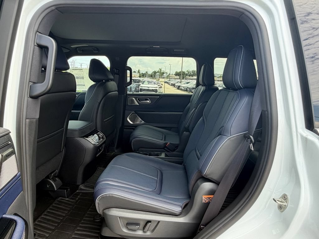 New 2027 INFINITI QX80 Sensory w/ Sport Exterior Package AWD/4WD image 14