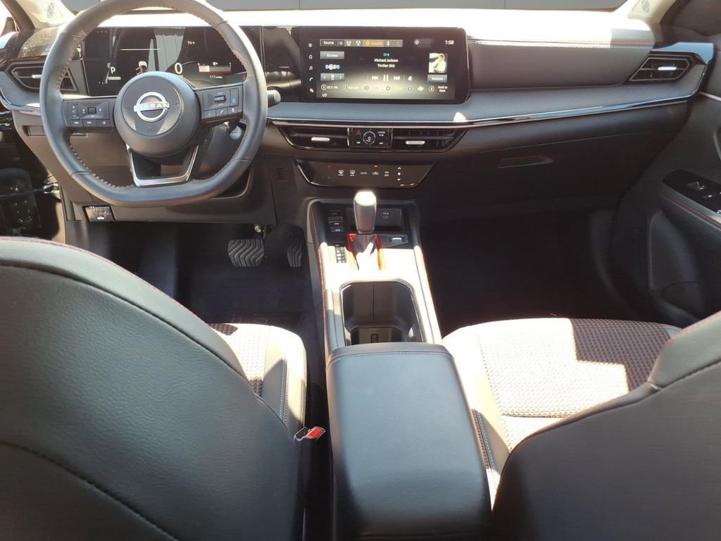 Used 2025 Nissan Kicks SR image 13