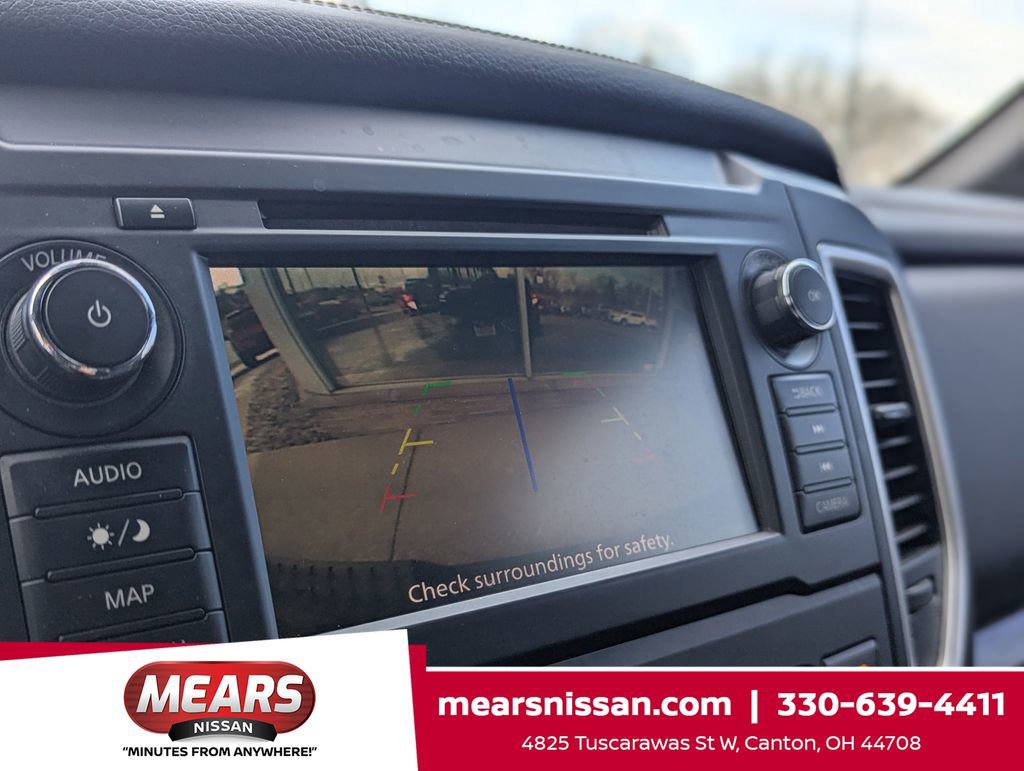 Used 2019 Nissan Titan SL w/ Midnight Edition image 32