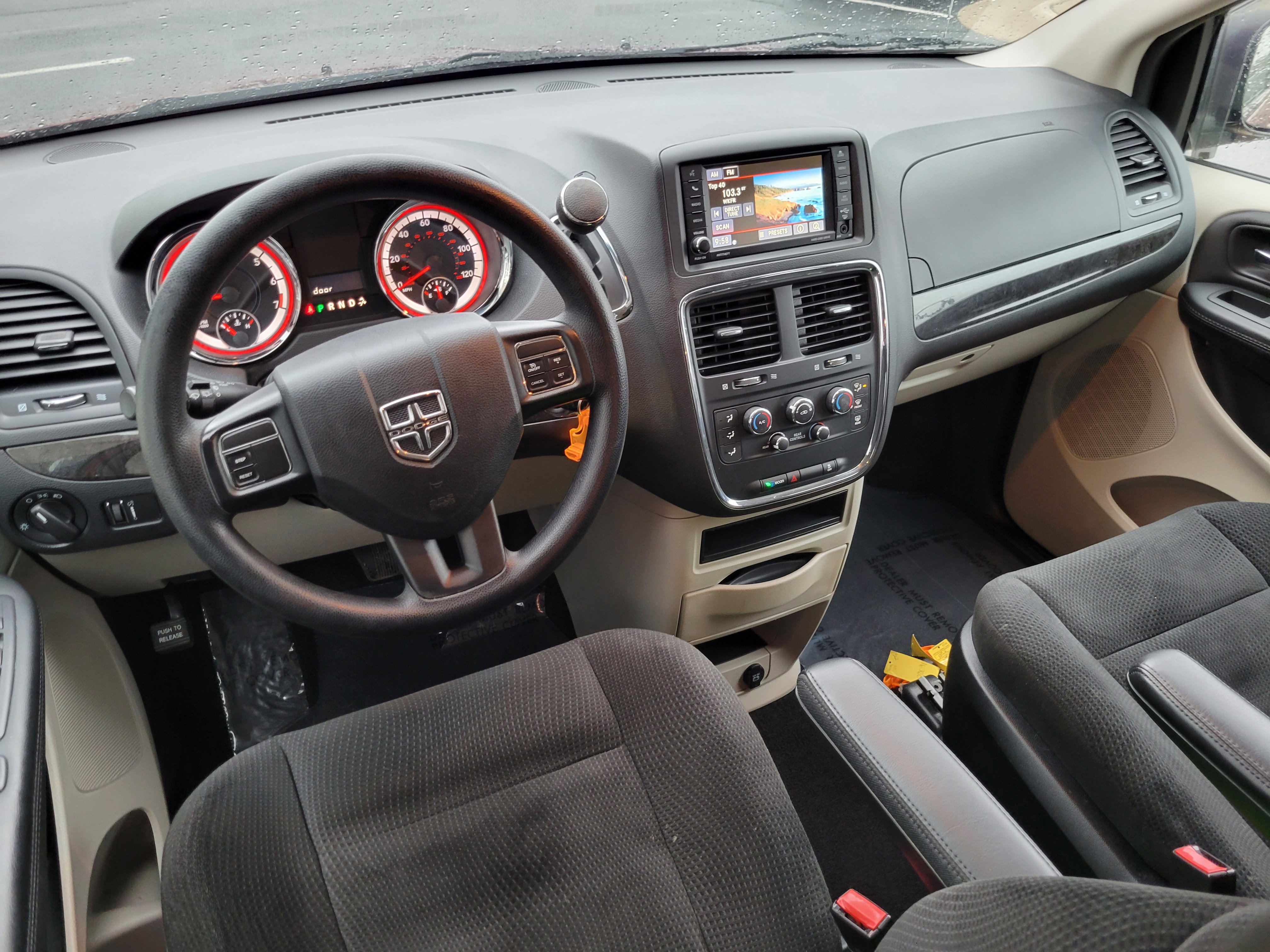 Used 2017 Dodge Grand Caravan SE w/ Power Window Group image 18