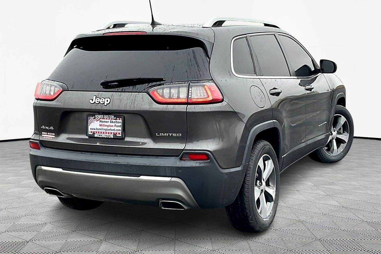 Used 2019 Jeep Cherokee Limited w/ Technology Group image 10