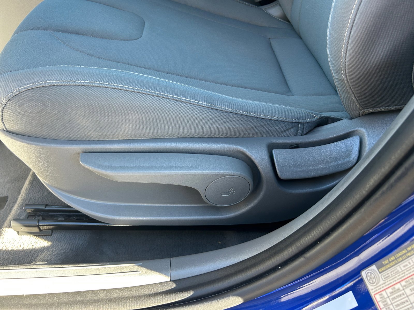 Used 2022 Hyundai Elantra SEL image 16