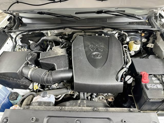 Used 2020 Toyota Tacoma SR5 AWD/4WD image 31