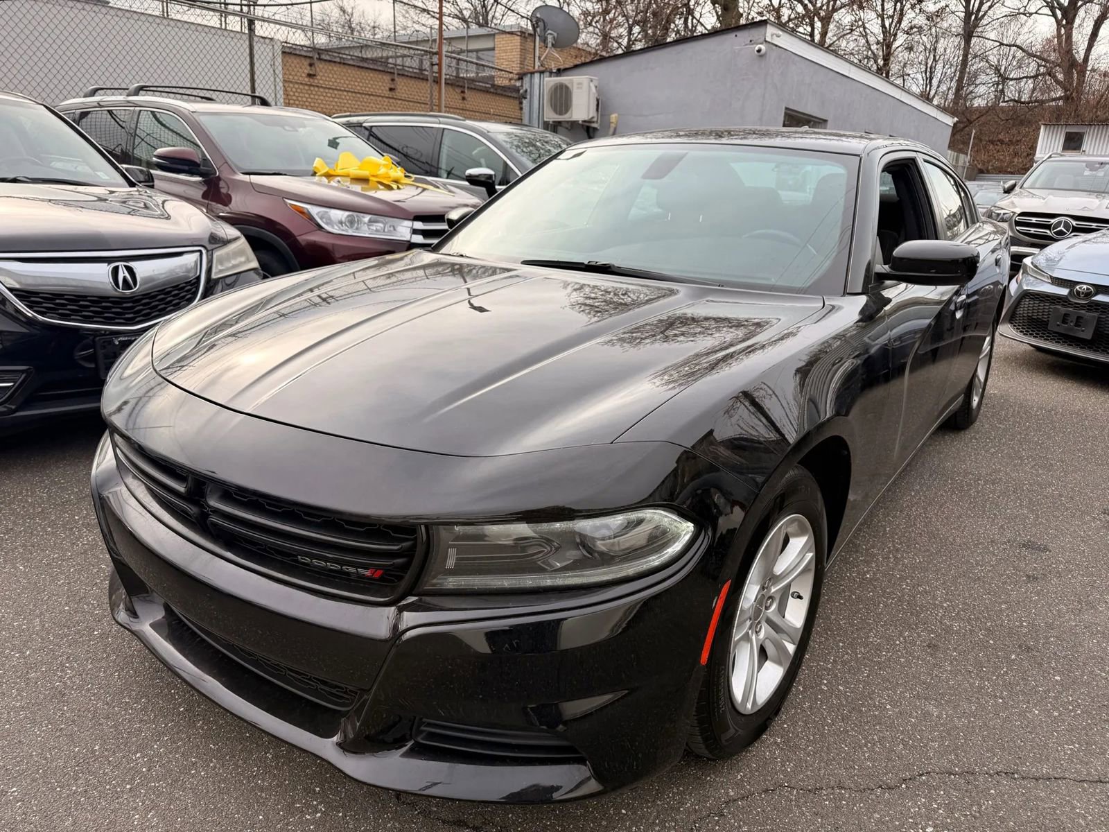 Used 2023 Dodge Charger SXT image 1