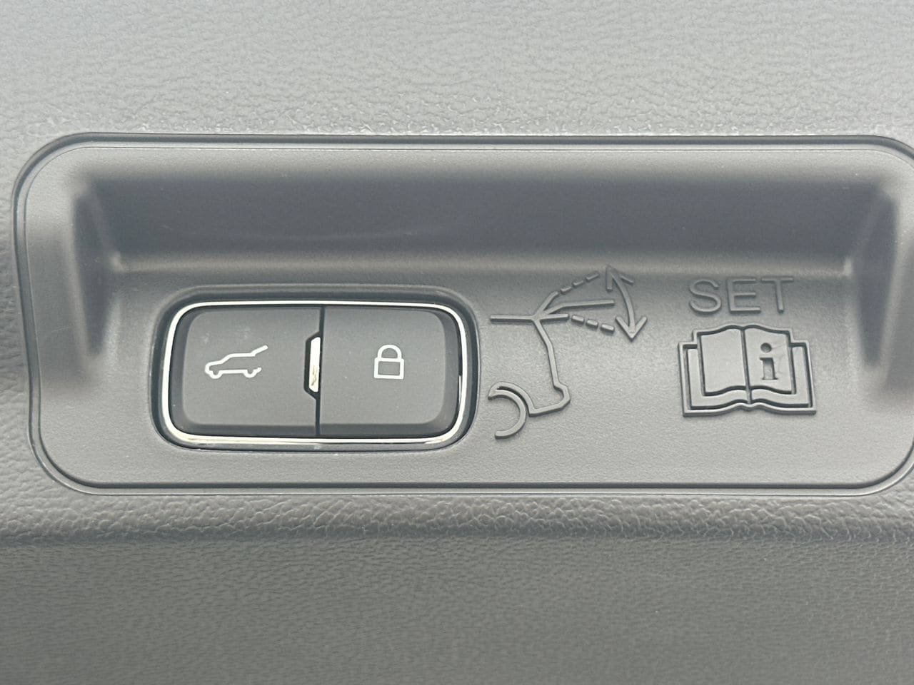 New 2026 Ford Explorer Active w/ Active Comfort Package RWD image 19