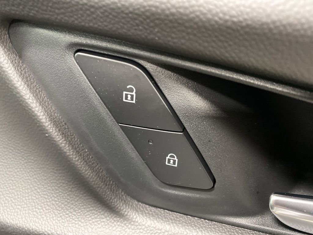 New 2026 Chevrolet Equinox LT w/ Convenience Package II image 28