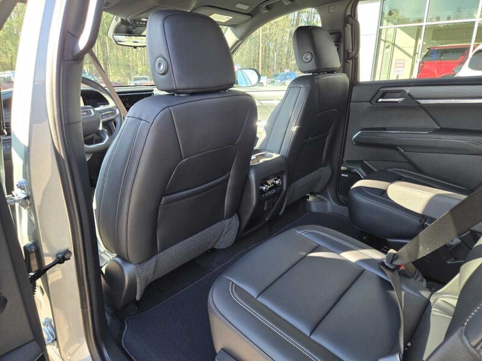 New 2026 GMC Acadia Elevation w/ Elevation Premium Package FWD image 25